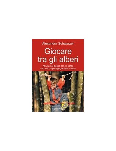 Giocare tra gli alberi Attivita nel...